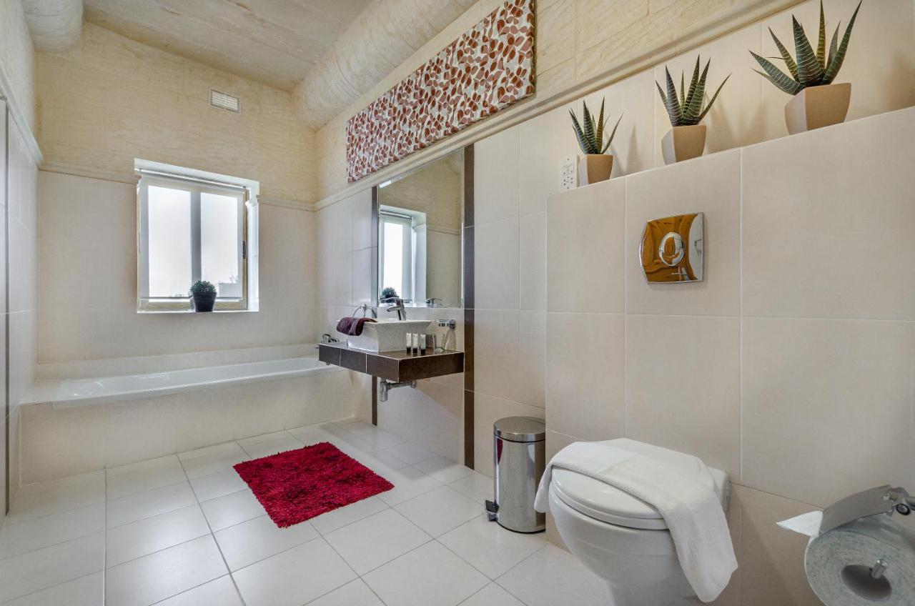 A Popular Pet Friendly Villa With A Pool, Gozo Шаара Экстерьер фото